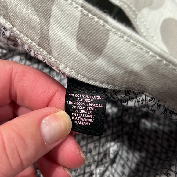 VICTORIA’S SECRET Camo Cargo Crop - Picture 5 of 5